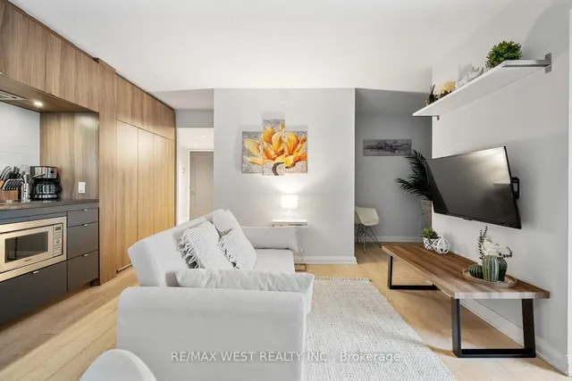 Additional image 40 of 155 Yorkville Ave Unit 704