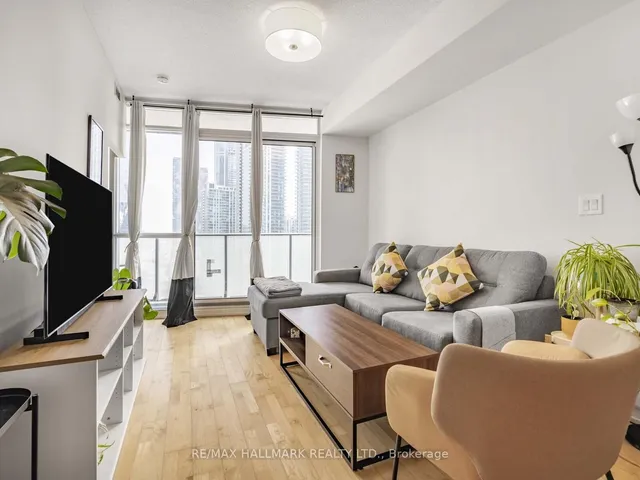 Additional image 4 of 65 Bremner Blvd Unit 2109