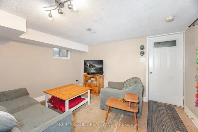 Additional image 30 of 60 Salem Ave