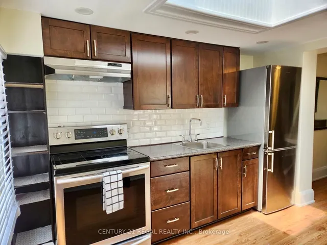 Additional image 21 of 32 Chamberlain Ave