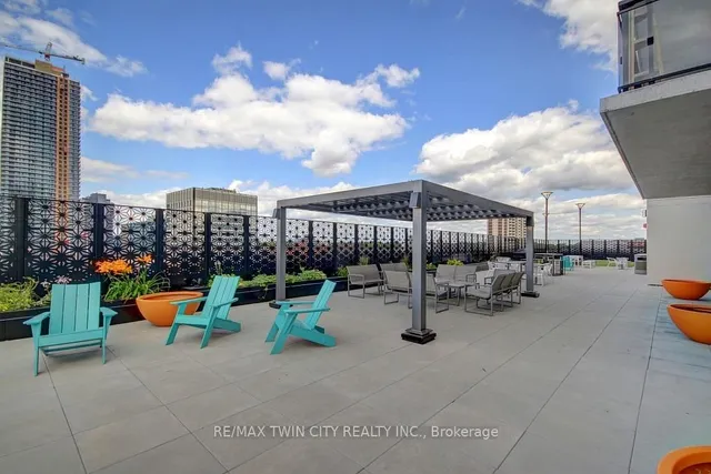 Additional image 28 of 60 Charles St Unit 1805