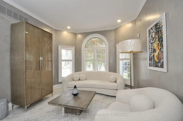 Additional image 4 of 27 Woodmans Crt