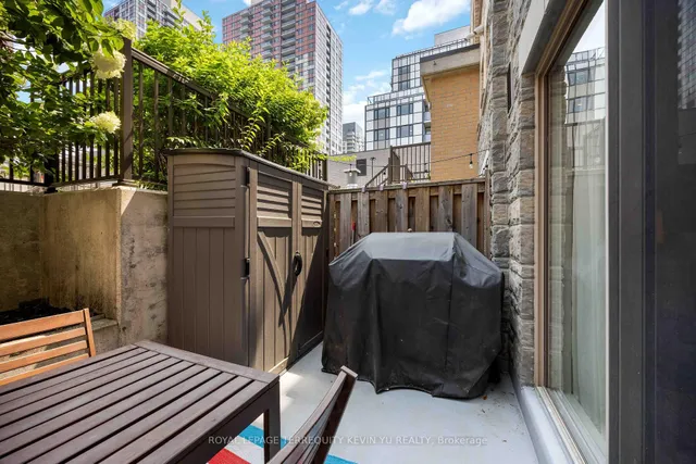 Additional image 32 of 8 Foundry Ave Unit 163