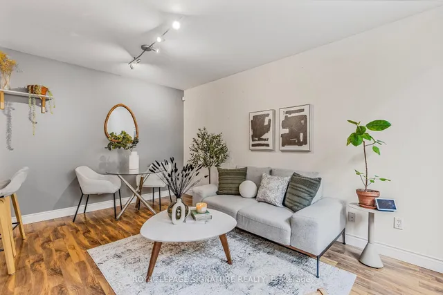 Additional image 3 of 46 Western Battery Rd Unit 812