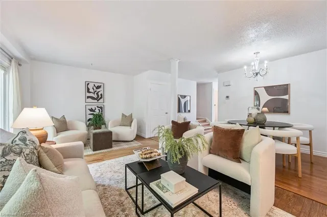 Additional image 18 of 32 Mowat Blvd Unit 52