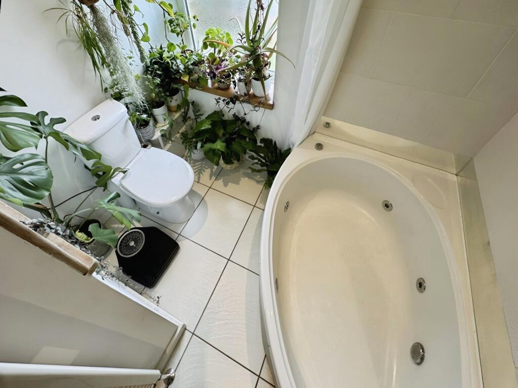 Additional image 11 of South Parade, Cleckheaton, BD19