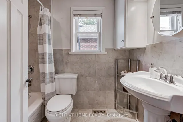 Additional image 18 of 6 Struthers St