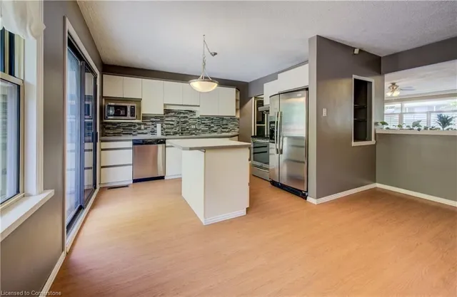 Additional image 14 of 74 Lakeside Dr