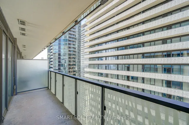 Additional image 32 of 50 Charles St Unit 2909