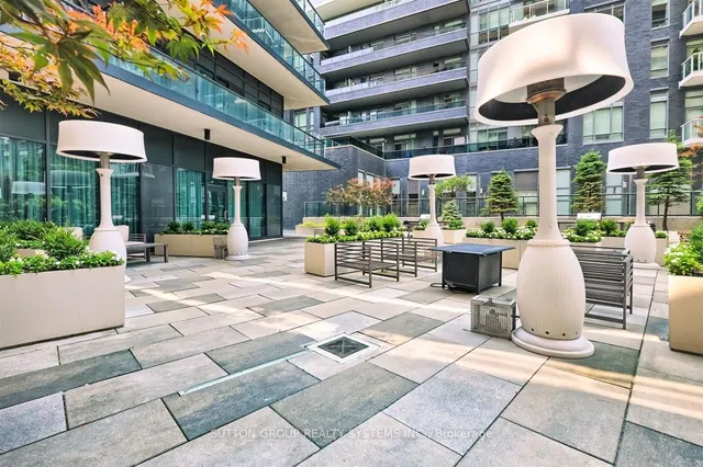 Additional image 27 of 39 Annie Criag Dr Unit 704