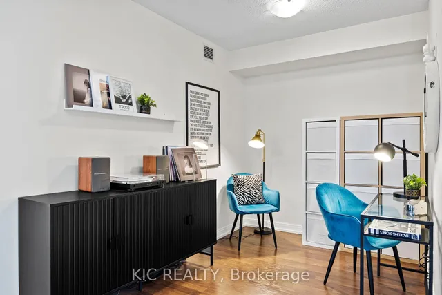 Additional image 6 of 181 Village Green Sq Unit 2312