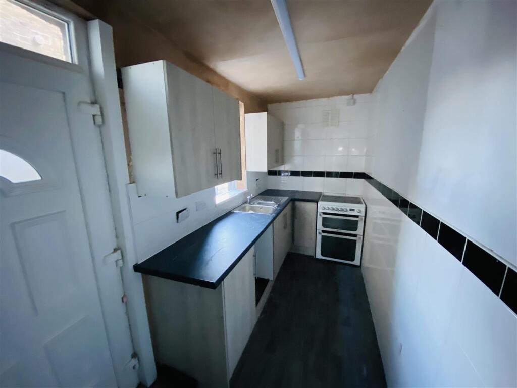 Additional image 4 of Carr Lane, Shipley