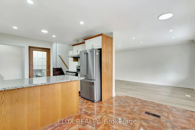 Additional image 7 of 8 Mayfair Crt