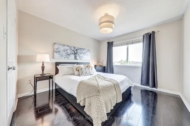 Additional image 43 of 21 Ecopark Gate