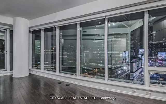 Additional image 11 of 197 Yonge St Unit 1512