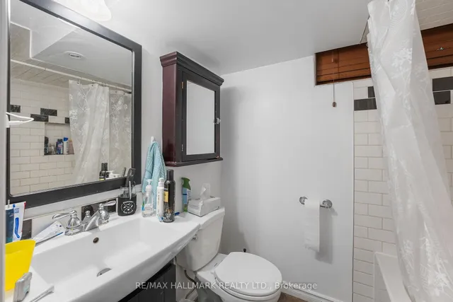 Additional image 36 of 76 Browning Ave