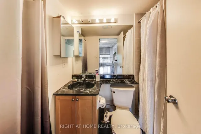 Additional image 13 of 1029 King St Unit 246