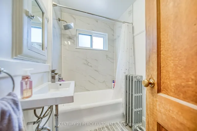 Additional image 24 of 48-50 Scarboro Beach Blvd