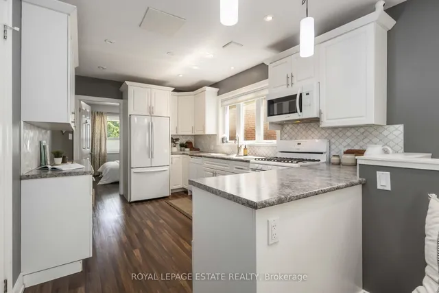 Additional image 25 of 1008 Woodbine Ave