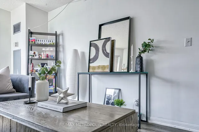 Additional image 32 of 11 Lee Centre Dr Unit PH109