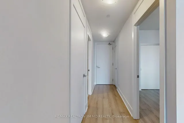 Additional image 29 of 32 Davenport Rd Unit 1706