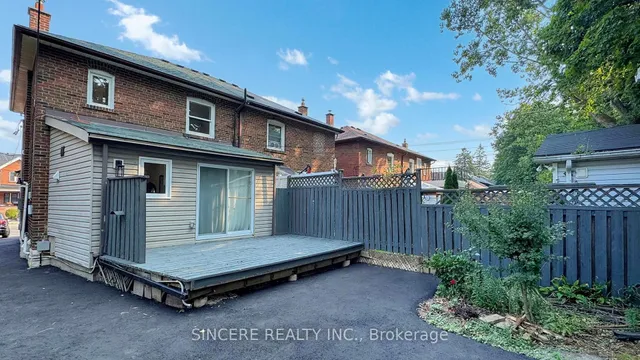 Additional image 42 of 123 Lawrence Ave