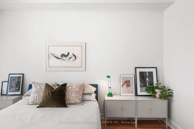 Additional image 19 of 1636 Dundas St Unit 8