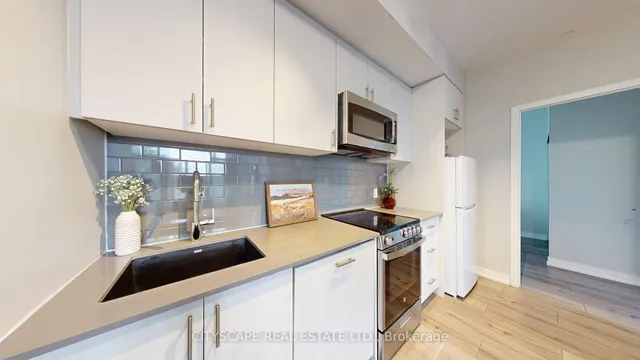 Additional image 13 of 1195 The Queens Way Unit 3