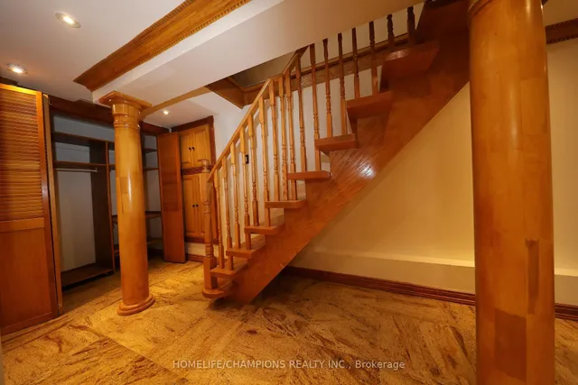 Additional image 24 of 291 St Clair Ave