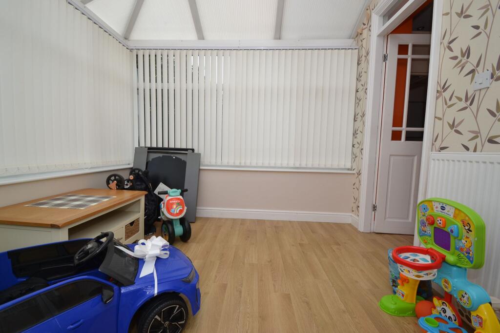 Additional image 8 of Glenside Avenue, Windhill,