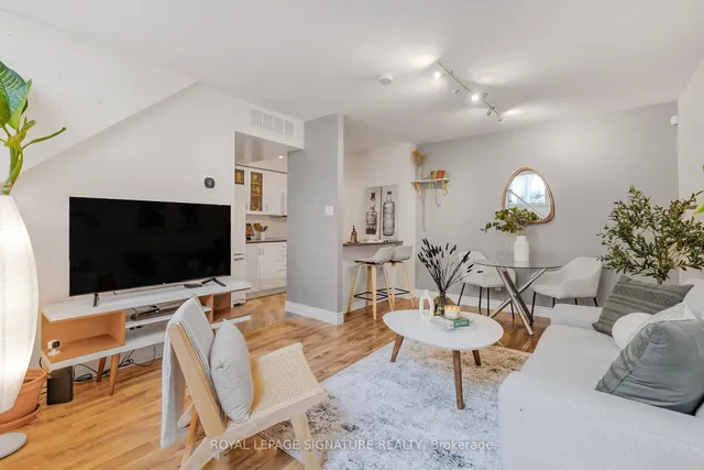 Additional image 6 of 46 Western Battery Rd Unit 812