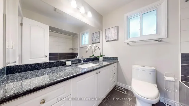 Additional image 22 of 255 Port Royal Tr