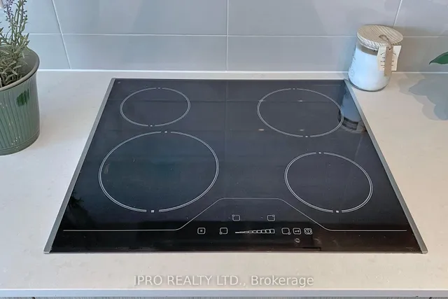 Additional image 8 of 27 Bathurst St Unit 703W