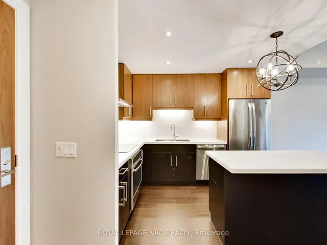 Additional image 5 of 2025 Maria St Unit 405