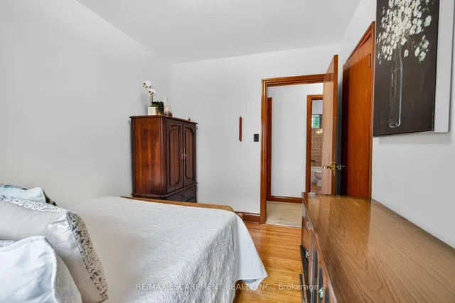 Additional image 18 of 961 Danforth Ave