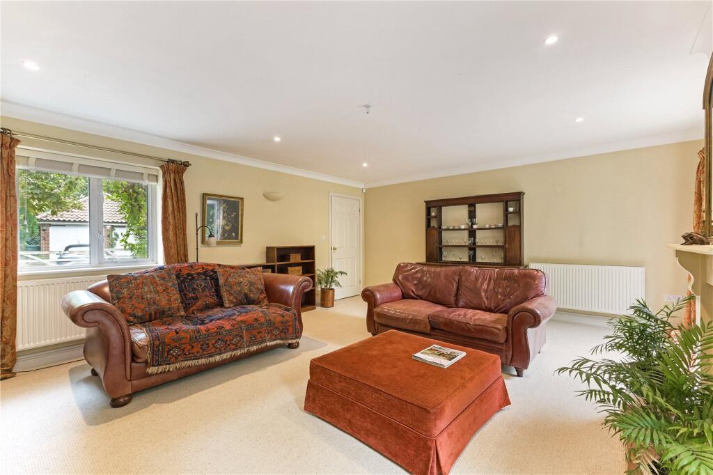 Additional image 4 of The Hill, Wheathampstead, St. Albans, Hertfordshire, AL4