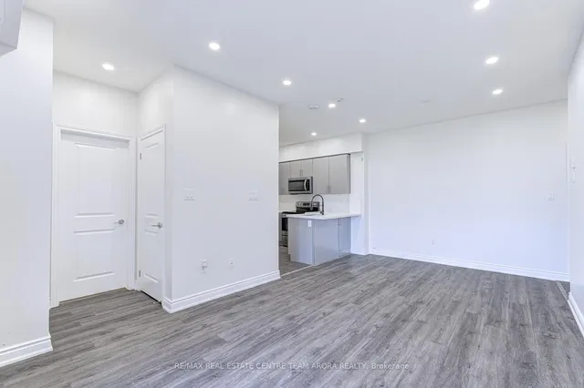 Additional image 10 of 2326 Taunton Rd Unit 303