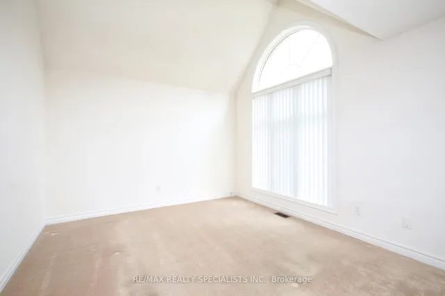 Additional image 8 of 5 Todmorden Dr