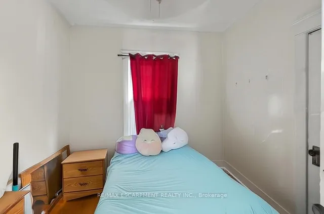 Additional image 10 of 14 Norway Ave