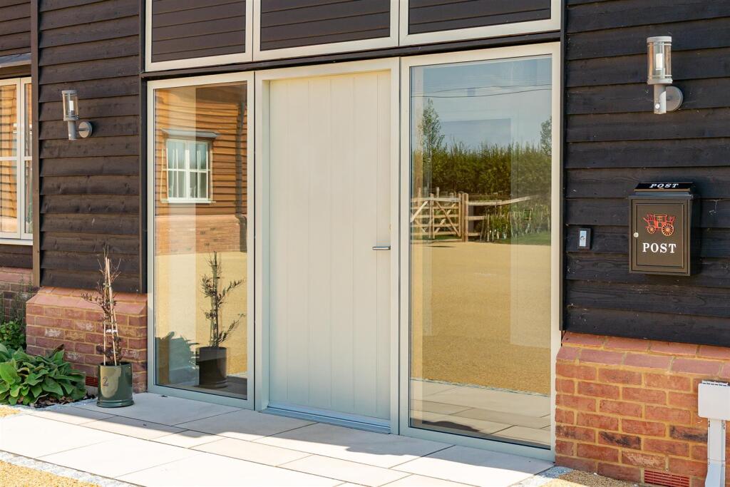 Additional image 33 of Rabley Heath Road, Welwyn