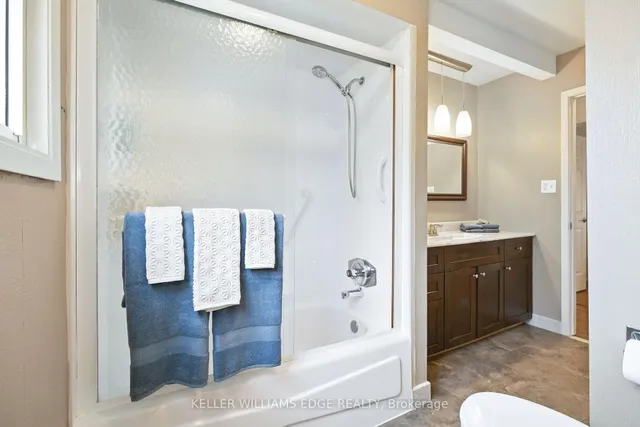 Additional image 31 of 618 Empress Cres