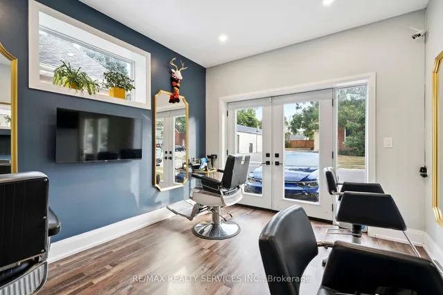 Additional image 23 of 127 Queen St