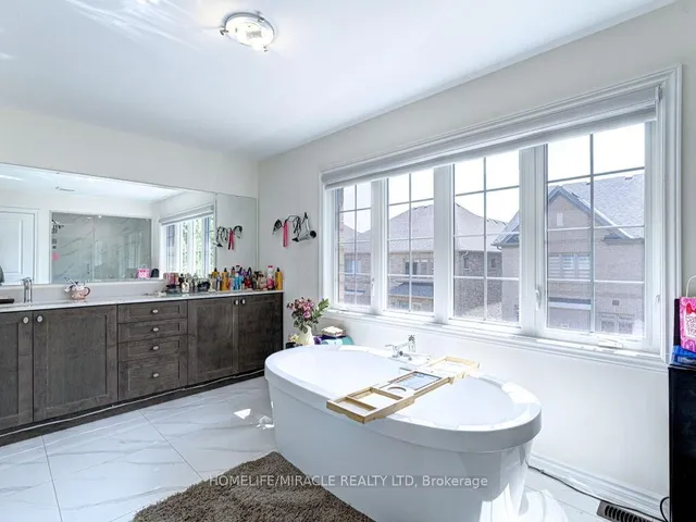 Additional image 22 of 8 Jenwood Cres