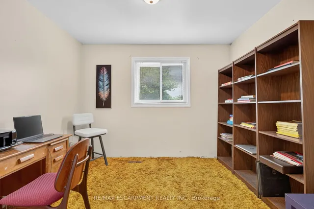 Additional image 31 of 3084 PARKGATE Cres