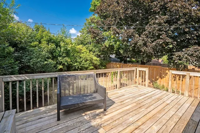 Additional image 42 of 652 Ardleigh Cres