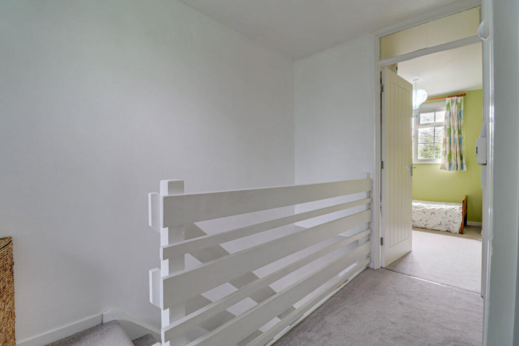 Additional image 12 of Sherwoods Rise, Harpenden, Hertfordshire, AL5