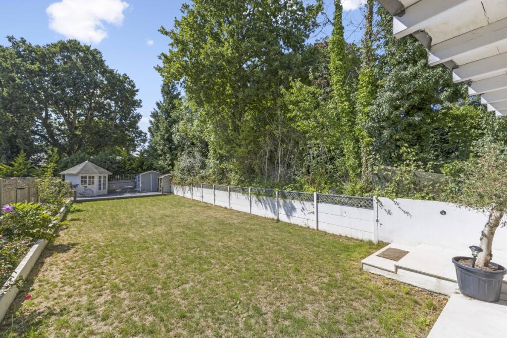 Additional image 23 of West Common Harpenden AL5