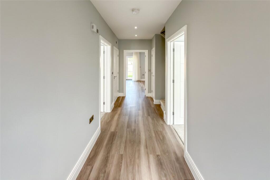 Additional image 15 of Oaklands Lane, Smallford, St. Albans, Hertfordshire, AL4