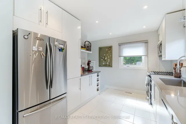 Additional image 16 of 119 Denison Ave