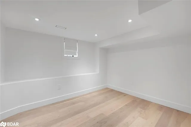 Additional image 41 of 977 Unsworth Ave